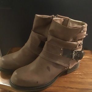Brown ankle boots